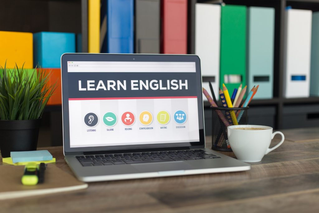کلاس زبان آنلاین یا حضوری؟ کدام بهتر است